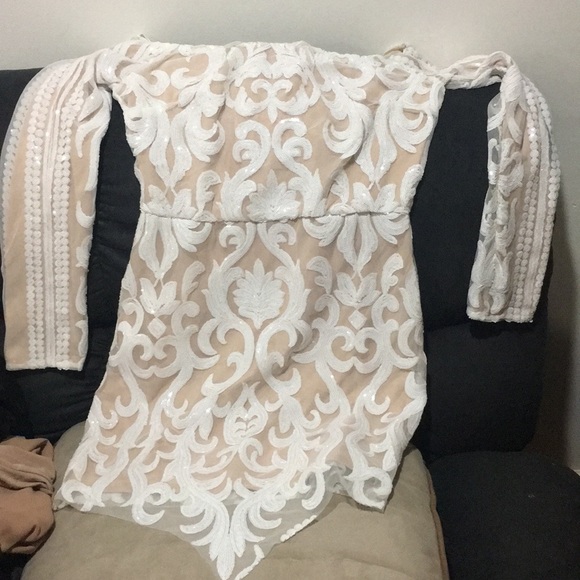 Dress - Picture 3 of 4